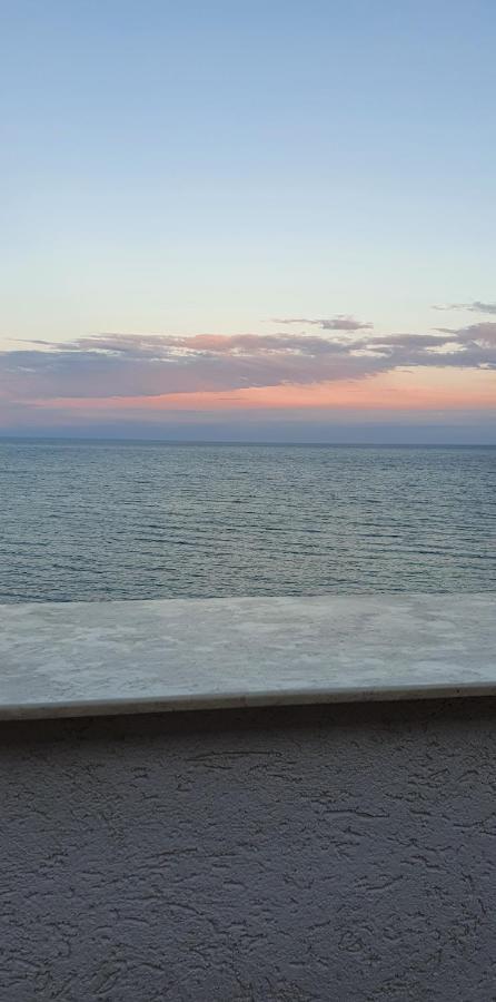 Готель Black Sea View Костінешть Екстер'єр фото